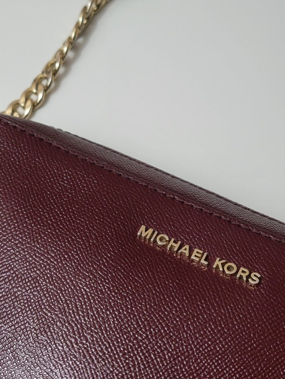Michael Kors Jet Set East West Crossbody Bag Merlot Burgundy Saffiano Leather - Picture 2 of 10